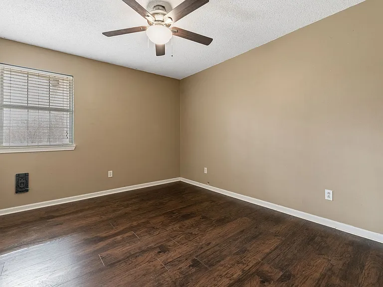 104 Quapaw Pl — Photo 30