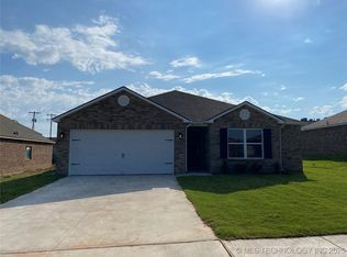 13991 S Madison Ave, Glenpool, OK 74033