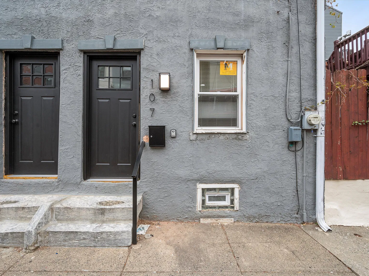2 bed, 700 sqft, $1,700 — Photo 2