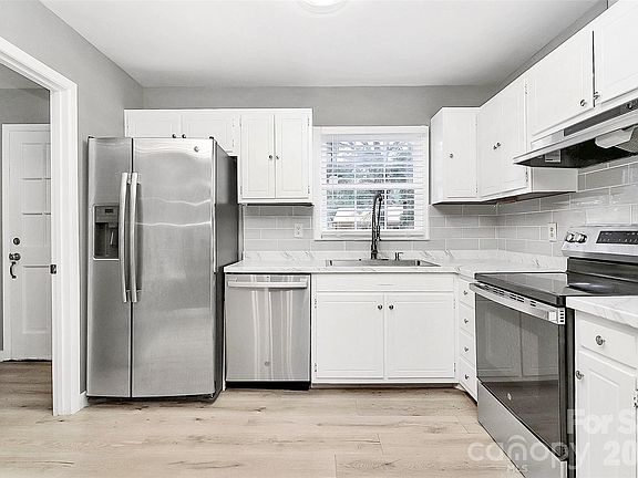 2nd image of 7118 April Ridge Ln