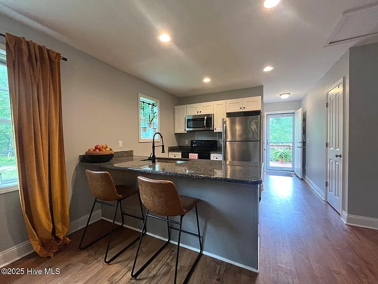 162 Midway Rd — Photo 13