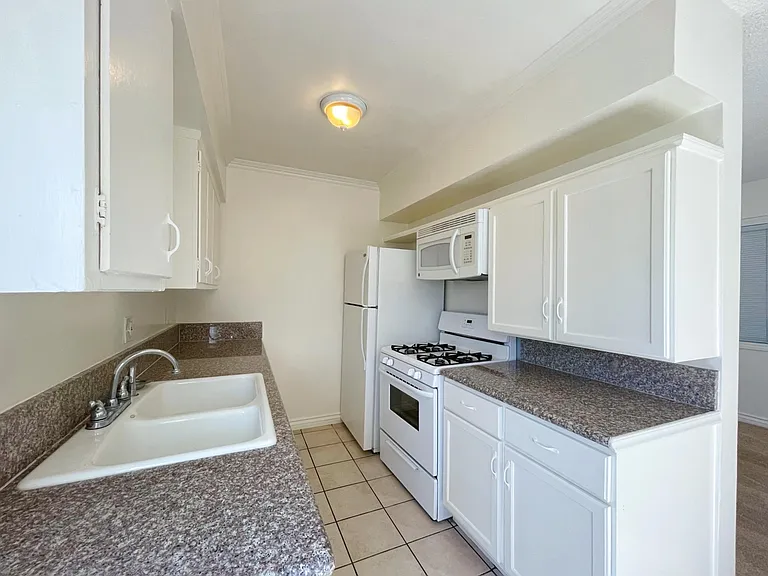 288 S Sierra Madre Blvd #2 — Photo 9