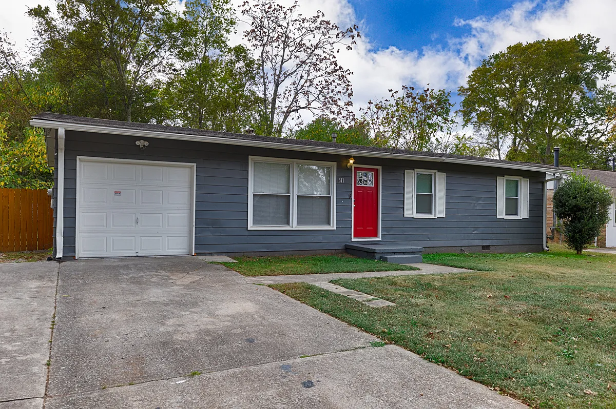 3 bed, 1350 sqft, $1,500 — Photo 1