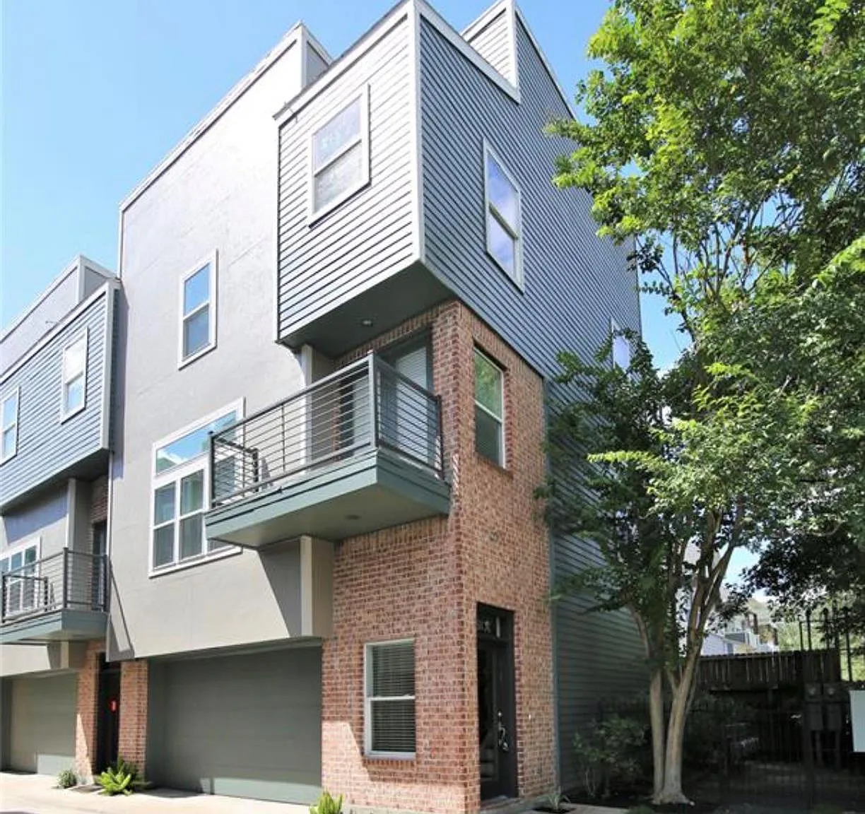 3 bed, 3.5 bath, 1705 sqft, $3,500 — Photo 1