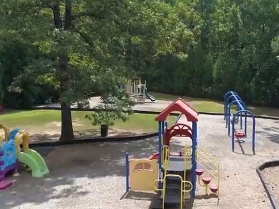 5th image of 6034 Belle Meade Ct