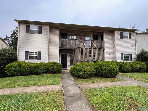 5005 Chancellor Sq NW Photo 1