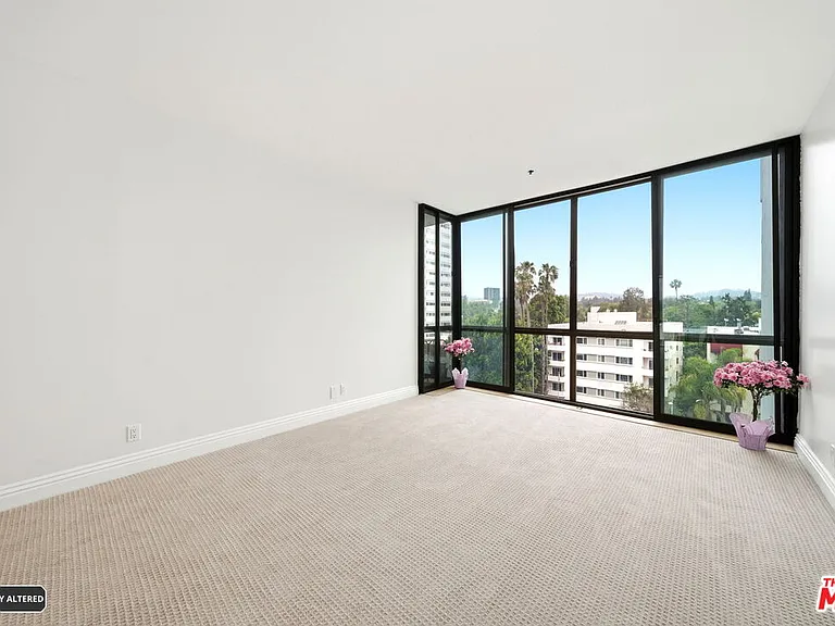 10660 Wilshire Blvd #805 — Photo 52