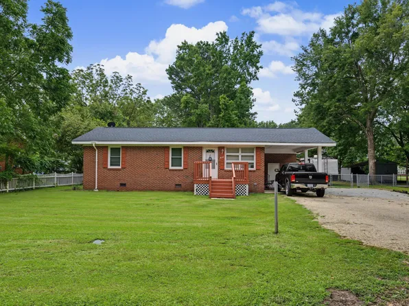 303 Shady Lane Dr, Smithfield, NC 27577