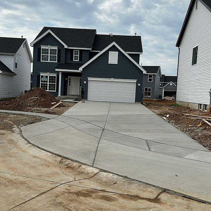 Exterior House pic with spacious Driveway