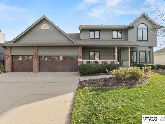 15719 Sahler St, Omaha, NE 68116