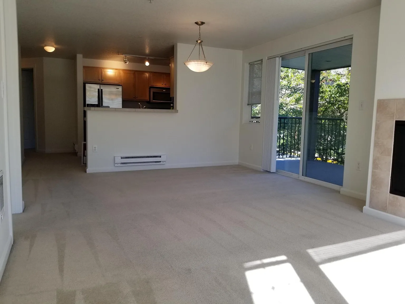 2 bed, 1200 sqft, $1,950 — Photo 2