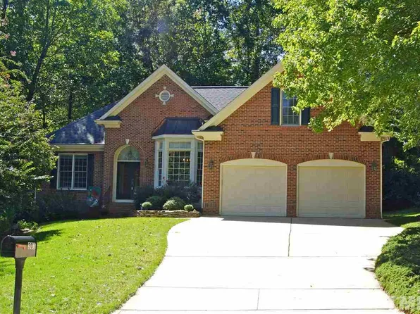301 Briardale Ave, Cary, NC 27519