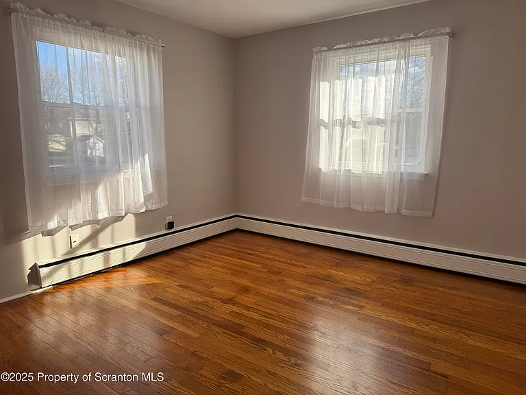 152 Drakes Ln — Photo 6