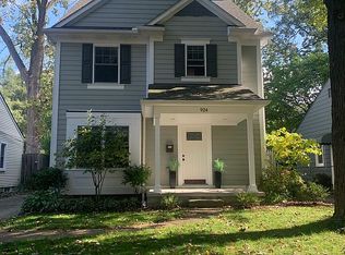 924 N Maple Ave, Royal Oak, MI