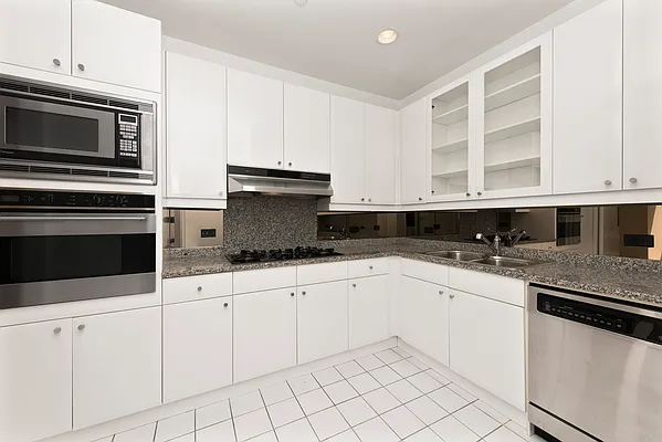 Rented by Douglas Elliman | media 18