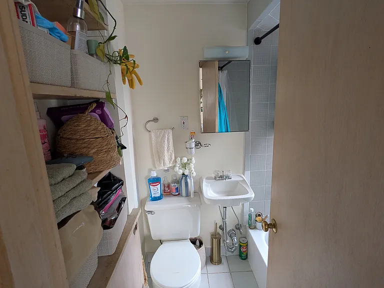 43 Ivaloo St #7R — Photo 4