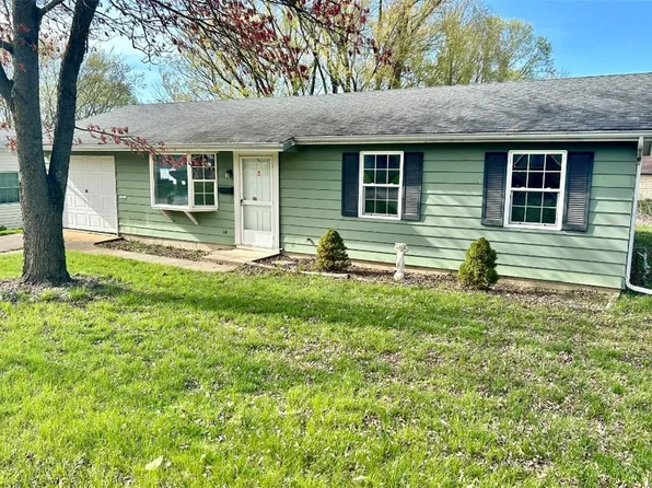 917 Timberline Dr, Danville, IL 61832