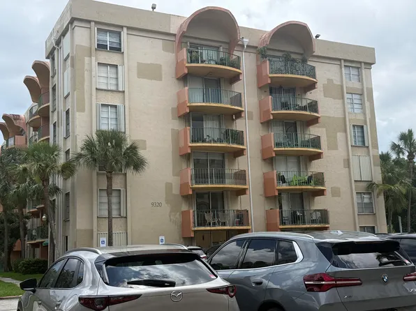 9320 Fontainebleau Blvd APT 509, Miami, FL 33172