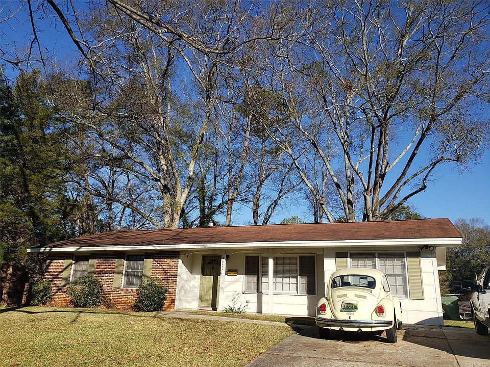 1st image of 3821 Marquette Dr