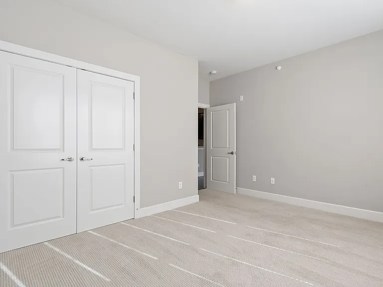 Essex Chase Apartments — Photo 54