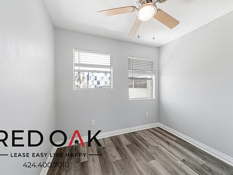 1036 Normandie Ave #14 — Photo 10