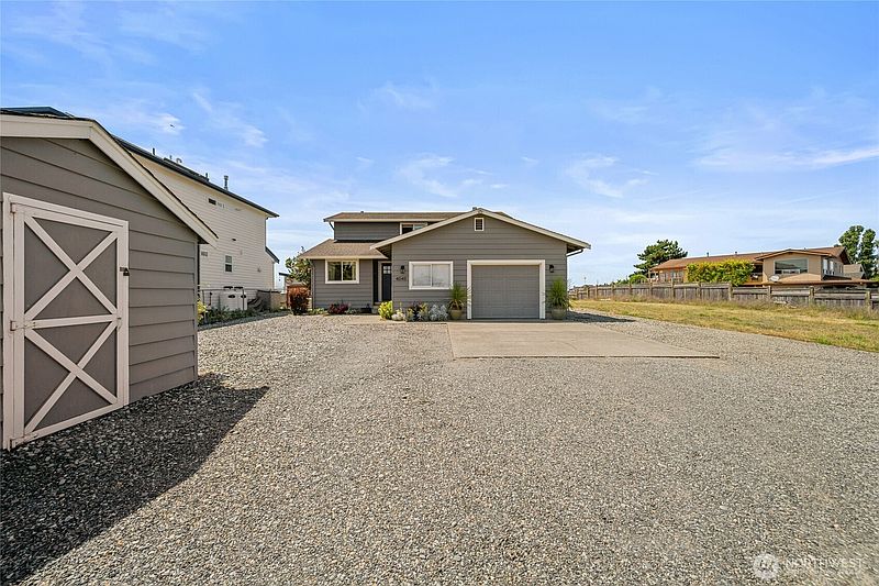 2nd image of 4045 Saltspring Drive