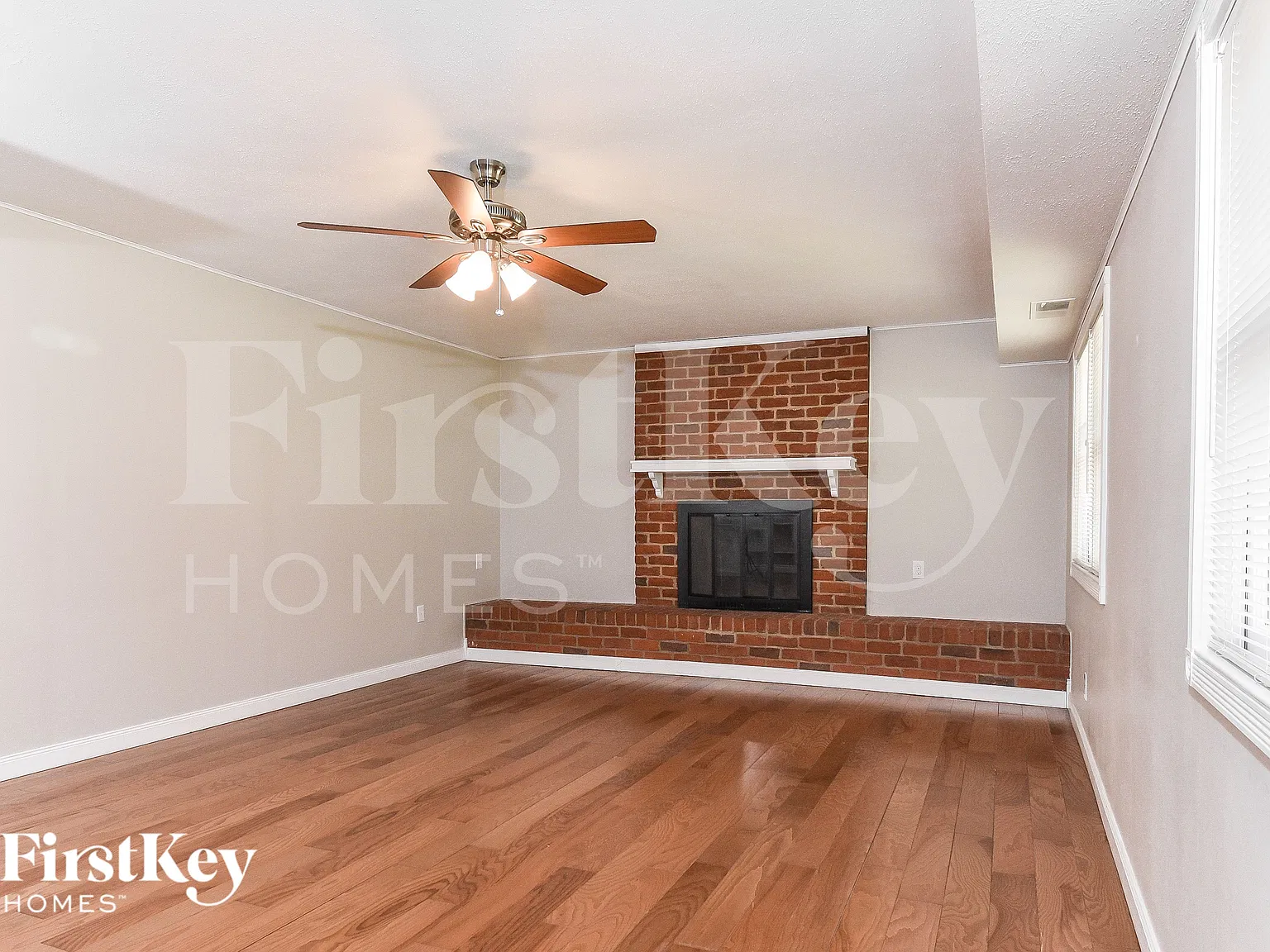 4 bed, 2.5 bath, 2230 sqft, $2,440 — Photo 4