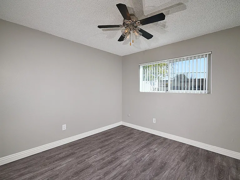 Mission Arbor Apartments — Photo 23