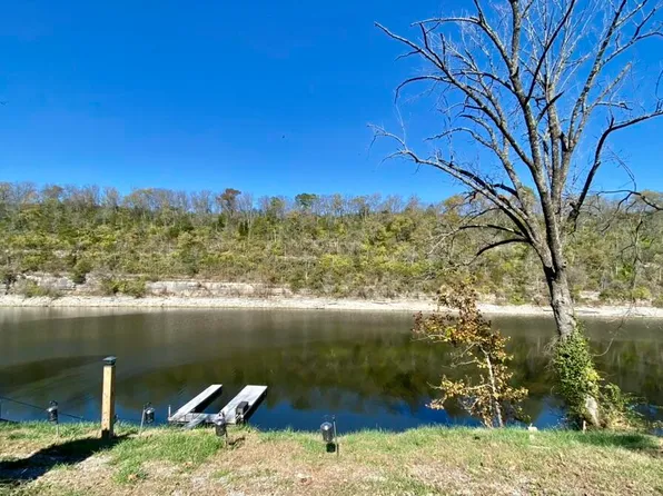 2000 Wells Landing Rd, Danville, KY 40422