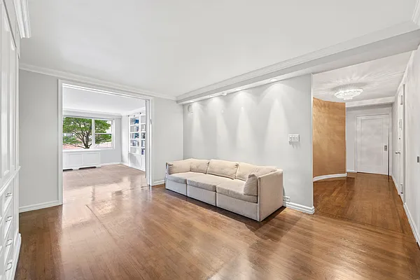 Rented by Compass | media 7