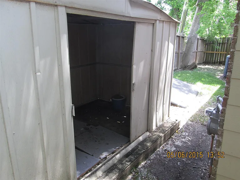 10806 Lynbrook Dr #B — Photo 36
