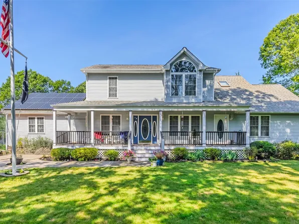 20 N Bernstein, Manorville, NY 11949