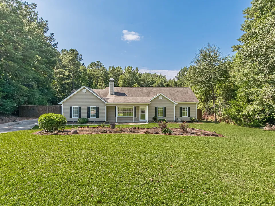135 Riverside Ct