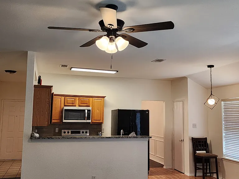 8452 Trinity Vista Trl — Photo 5