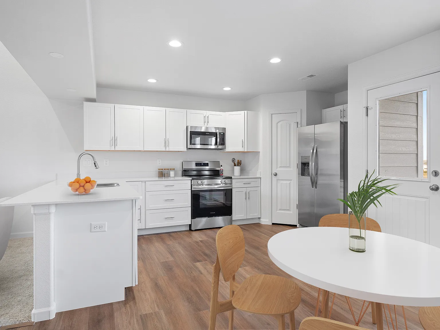 1607 Alyssaelaine Dr — Photo 3