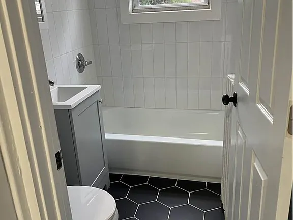 255 W End Ave #2L — photo 6 of 7