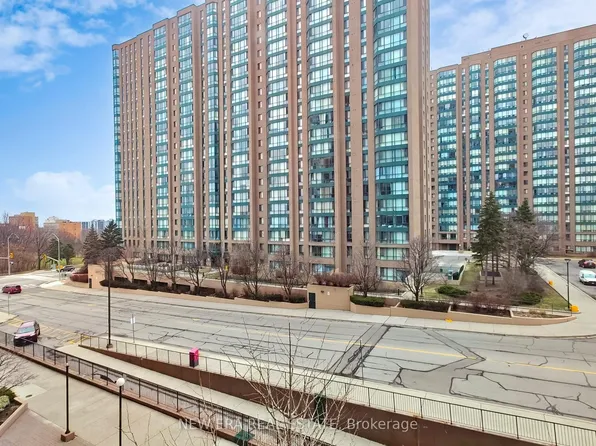 115 Hillcrest Ave #409, Mississauga, ON L5B 3Y9