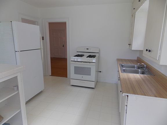 5th image of 3114 Eshcol Ave