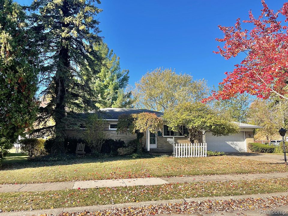 1st image of 29937 Maplegrove St