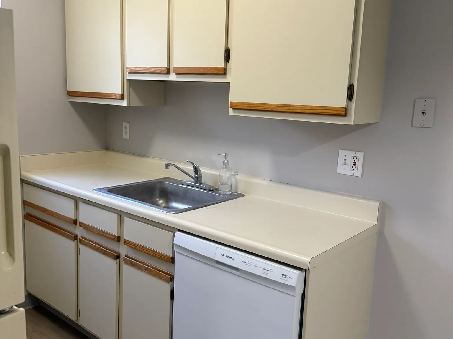 1 bed, $1,250 — Photo 4