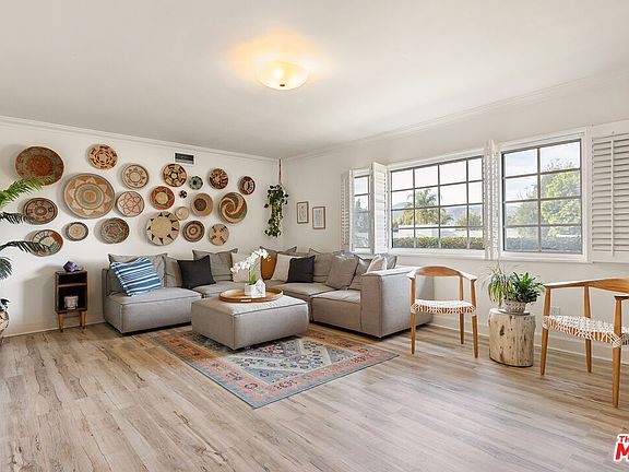 2nd image of 1162 Calle Yucca