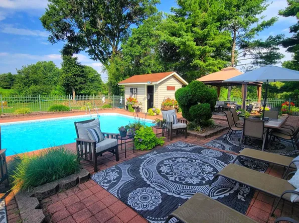 2617 Williamsburg Cir, Chambersburg, PA 17202