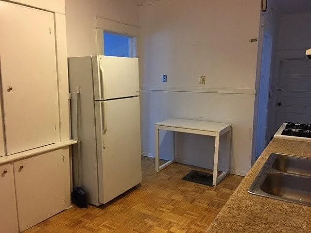 352 College Ave SE — Photo 6