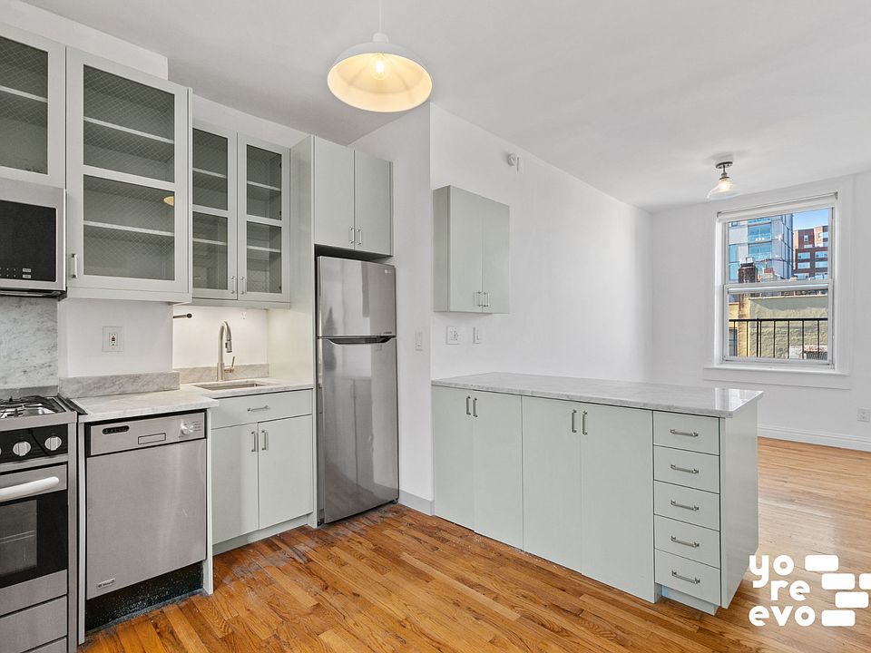 1st image of 101 Thompson St APT 33