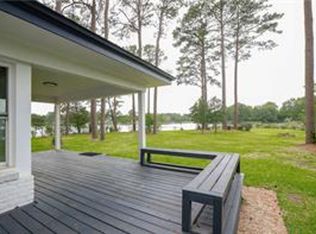 2320 Sterling Point Dr, Portsmouth, VA 23703