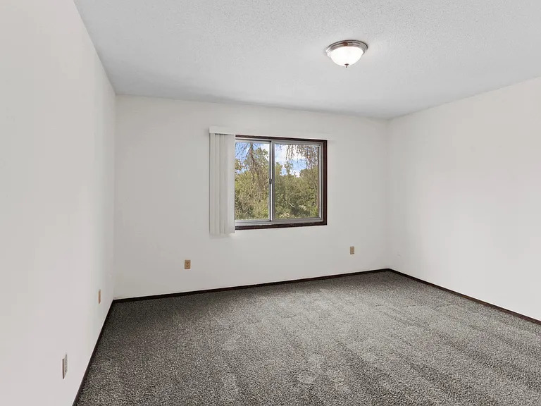 Parkridge Way Apartments — Photo 33