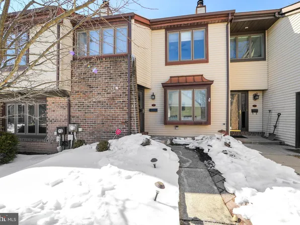 17 Essex Pl, Newtown, PA 18940