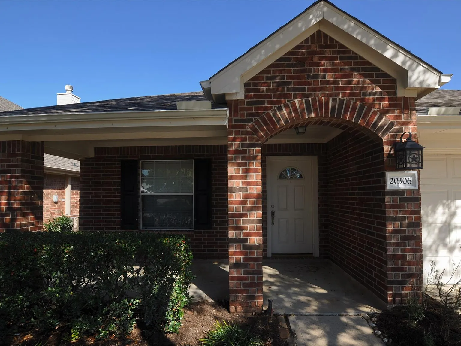 3 bed, 2.0 bath, 1513 sqft, $1,890 — Photo 3