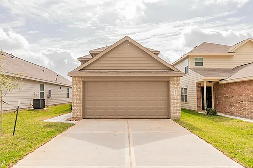 13918 Westfield Dr Photo 1