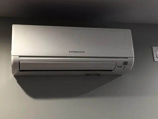 Rented by Halvatzis Realty | media 9